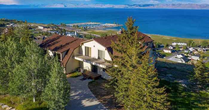 Others Breathtaking Bear Lake Escape w/ Game Room & View!