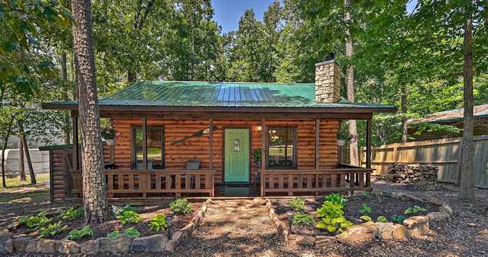 Others 'azalea House' - Forest Retreat w/ Hot Tub!