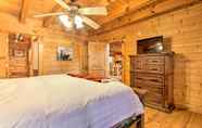 Others 5 Fully Loaded Pigeon Forge Cabin: 5 Mi to Dollywood