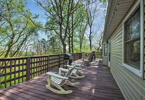 Others Massanutten Resort Home w/ Deck Near Skiing!