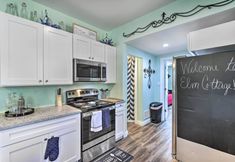 Lain-lain 3 1 Mi to Uta: Arlington Elm Cottage w/ Fenced Yard