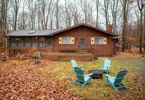 Others Pocono Cozy Ranch Home: Short Walk to Lake & Beach