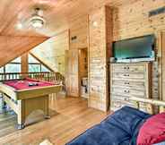 Others 5 Mtn Cabin w/ Hot Tub & Deck 12 Mi to Pigeon Forge!