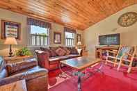 Lain-lain Cozy Apt w/ Hot Tub & Deck, 10 Mi to Stowe Resort!