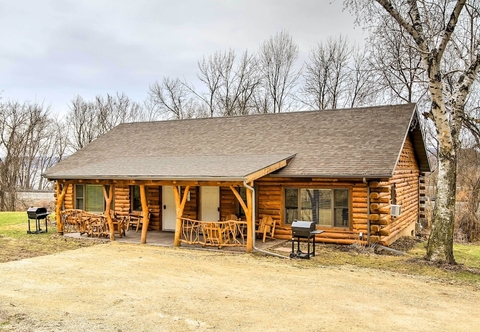 Others Cabin Near River - Treehouse Masters Stayed Here!