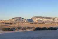 Others Serene Yellowstone Country Retreat w/ Deck & Views