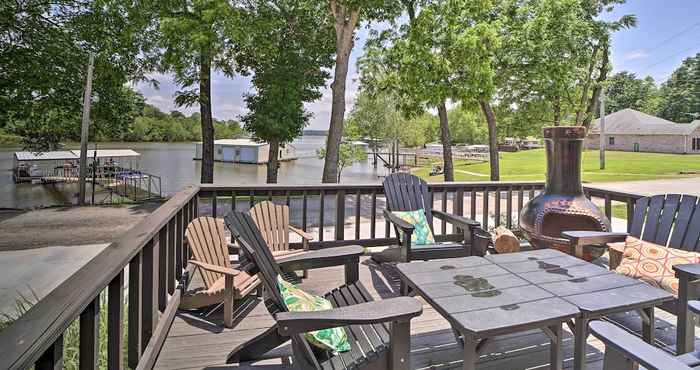 Others Idyllic Family Getaway With Grand Lake Access!
