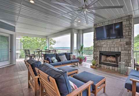 Others Luxe Osage Beach Lake House w/ Dock & Fire Pit