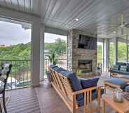 Others 5 Luxe Osage Beach Lake House w/ Dock & Fire Pit