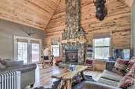 Lainnya Cozy National Forest Escape w/ Porch & Games!