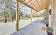 Lainnya 2 Eureka Springs Area Home w/ Porch, Grill!