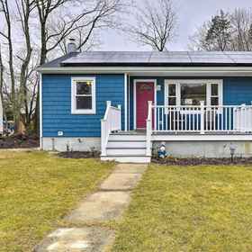 Primary image1洛磯角迷人度假屋,距海灘 1 英里!,萨福克县飯店