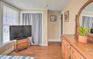 Others 3 Sunny Dtwn Apartment ~ 1 Mi to Lake & Pier!