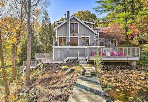 Others Stunning Pawling Retreat w/ Ponds & Waterfall