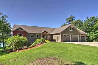 Others 4 Luxe Lake Latoka Home w/ Dock, Hot Tub & Game Room