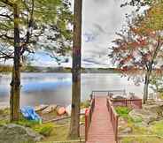 อื่นๆ 7 Lakefront Poconos Sanctuary w/ Game Room!