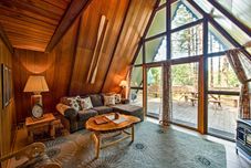 Others Serene Washington Escape w/ Deck & Mountain Views!