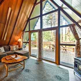 Interior 1 Serene Washington Escape w/ Deck & Mountain Views!, Washington Hotels