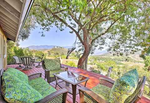 อื่นๆ Hilltop Home in Wine Country w/ Hot Tub & Views!