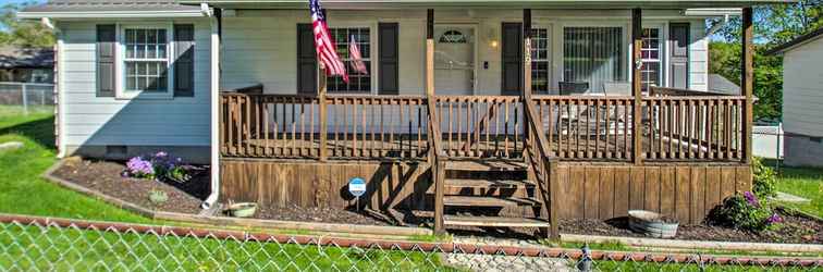 Others Dog-friendly Fayetteville Home w/ Hot Tub!