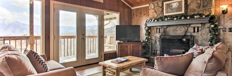 Others Cozy Gatlinburg Cabin w/ Hot Tub & Mountain Views!