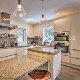 Interior1'the Glabin: Garrison Gem w/ Hot Tub & Fire Pit,西点博物馆飯店