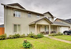 Khác 6 Springfield Apt w/ Deck + Central Location!