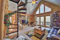 Others Cozy Beech Mountain Retreat w/ 2 Decks & Fire Pit!