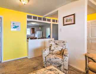 Lain-lain 2 Sunny Oak Island Retreat - 3 Blocks to Beach!