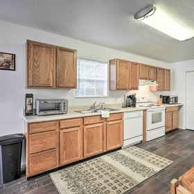 Interior 1 Home w/ Yard: 1 Mi to Indian Rocks Beach & Golf, Suncoast Seabird Sanctuary Hotels