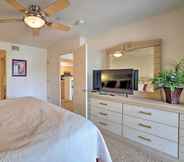 Others 6 Havasu Condo w/ View of Lake & London Bridge!