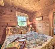 Others 6 Cozy Franklin Cabin Near Hiking & Waterfalls!