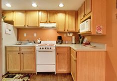 Lainnya 4 Parkway Condo ~ Walk to Island in Pigeon Forge!