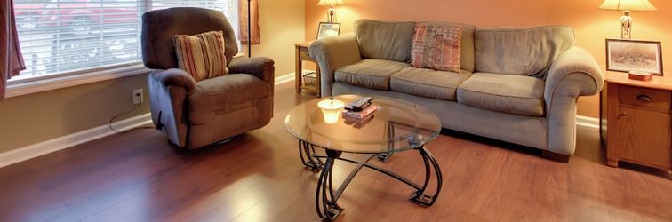 Lainnya Parkway Condo ~ Walk to Island in Pigeon Forge!