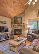 Primary image Branson West Family Cabin: Golf, Swim, Hike & Shop