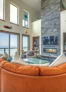 ภาพหลัก Oceanfront Home w/ Hot Tub+sauna, 8 Mi. to Newport