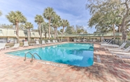 Others 4 Hilton Head Condo Close to Beach & Coligny Plaza!