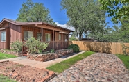 Lain-lain 5 Quaint Sedona Cottage w/ Backyard + Views!