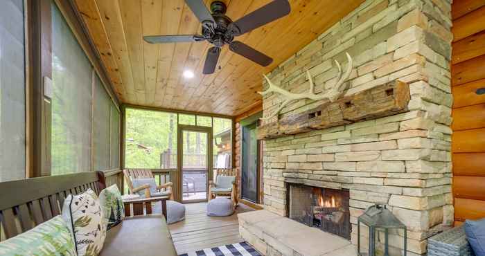 Others Cozy Maggie Valley Cabin Rental w/ Private Hot Tub