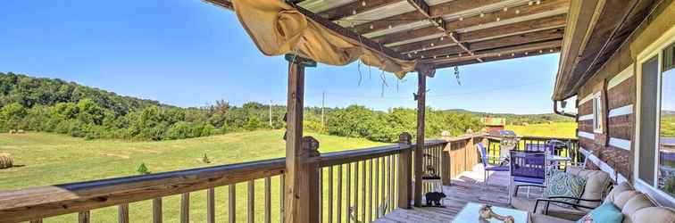 Lain-lain Rogersville Barn Apt on 27 Tranquil Acres w/ Pond!