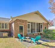 Others 2 Charming Wilmington Home w/ Screened-in Porch