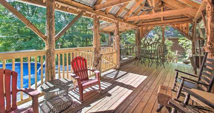 Lain-lain Rustic & Secluded Retreat w/ Deck on 2 Acres!