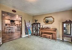 其他 2 Stunning Medford Escape w/ Panoramic Views!