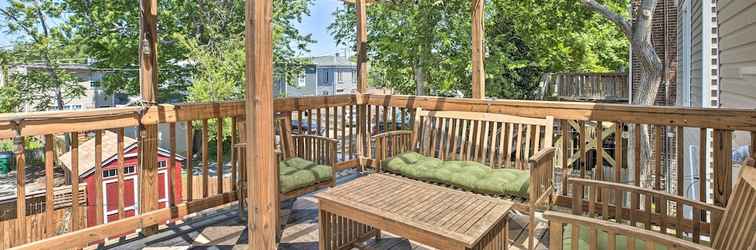 Khác Chic Richmond Apartment w/ Private Deck and Patio!