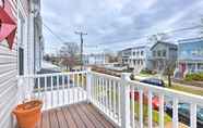 Others 4 Chic Richmond Apartment w/ Private Deck and Patio!