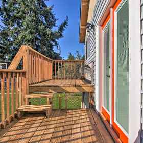 Interior 1 Convenient Burien Getaway: 12 Mi to Dtwn Sea!, Hotel Taman SeaTac Utara