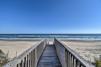 Others 4 Grand Seaside Escape w/ Direct Beach Access!