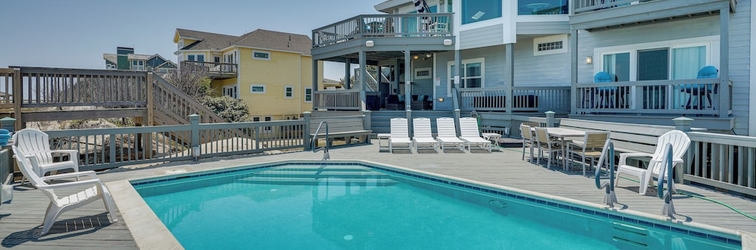 Others Grand Seaside Escape w/ Direct Beach Access!