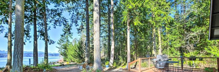 Others Mid-century Cabin w/ Deck & Puget Sound Vistas!