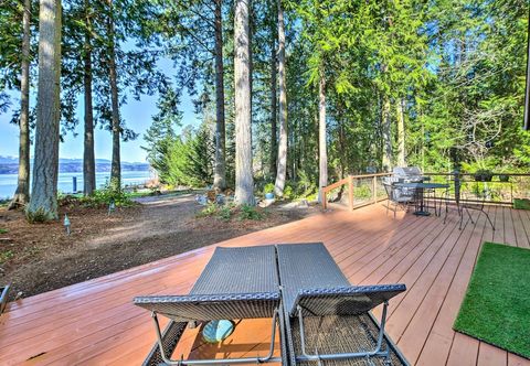 Others Mid-century Cabin w/ Deck & Puget Sound Vistas!